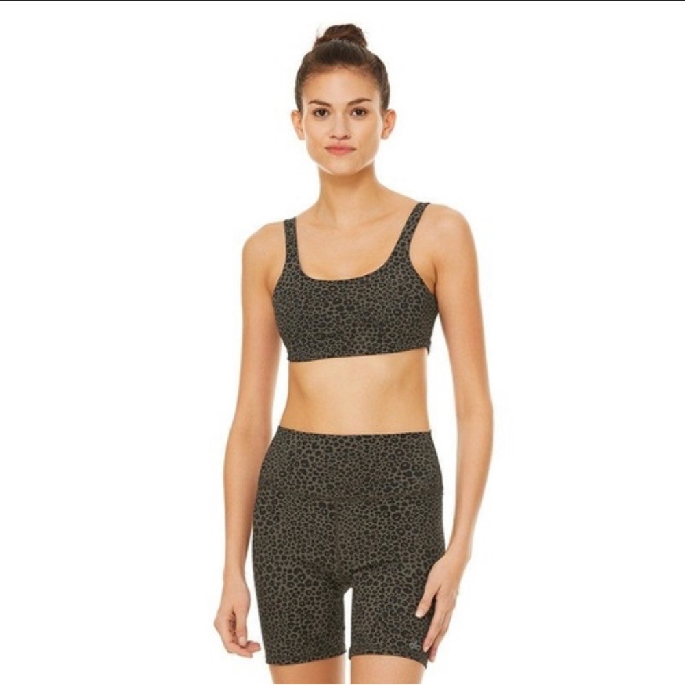 Alo Leopard Biker Shorts Sz M 🐆